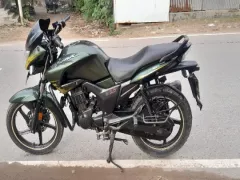 CB Hornet 160R